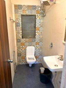 Ένα μπάνιο στο Kingstone Villa - The Dream Stays ll pvt pool ll 2AcRooms