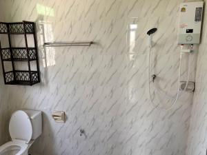 Koupelna v ubytování Chillin Nest + 38 fotografií