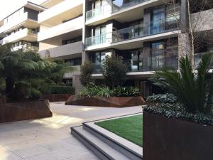 Κήπος έξω από το Mulberry Life Apartments