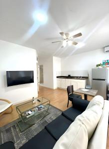 TV a/nebo společenská místnost v ubytování Dushi Apartments