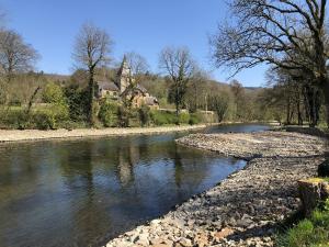 Φυσικό τοπίο κοντά σε αυτή η παραθεριστική κατοικία