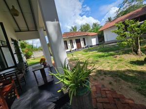 Gambar di galeri bagi Charitha Rest di Ampara