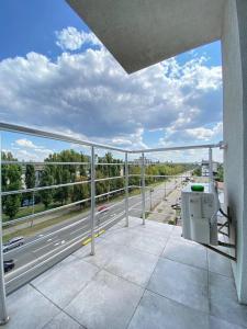 Μπαλκόνι ή βεράντα στο Nyvky Like Home - Good Apartment 50 з балконом