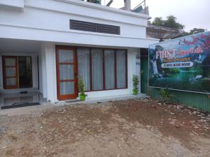 Fotografie z fotogalerie ubytování First Guest House Syariah v destinaci Bukittinggi