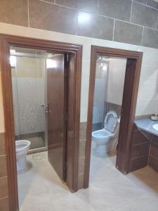 Ένα μπάνιο στο Petra Bed Hostel +20 φωτογραφίες