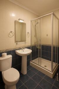 Ένα μπάνιο στο Yerevan Hotel +20 φωτογραφίες