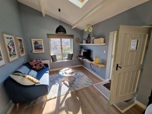 Gallery image of Cozy small house in Le Chalard +13 photos