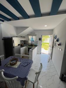 Kuchyň nebo kuchyňský kout v ubytování Dar Ajmia Villa