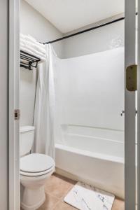 O baie la Fall Rate Special! Auburn Stay & Play