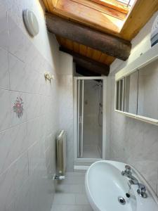 Koupelna v ubytování La mansarda di Cerise
