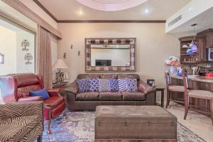 Χώρος καθιστικού στο Sonoran Sky