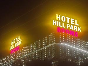 Certifikát, hodnocení, plakát nebo jiný dokument vystavený v ubytování HoTEL HILL PARK INDORE AIRPORT + 6 fotografií