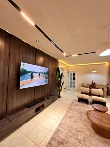 Μια τηλεόραση ή/και κέντρο ψυχαγωγίας στο The Rosemont - Jeffreys Apartments +1 φωτογραφίες