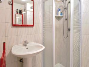 Ένα μπάνιο στο Chambre d'Or View Apartment +14 φωτογραφίες