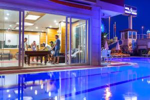 The swimming pool at or close to Galaxy Beach Hotel Alanya