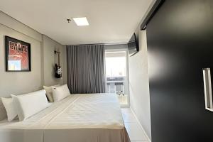 Postel nebo postele na pokoji v ubytování iFlat RockStar Deluxe Brookfield Towers BTLX2613 + 18 fotografií