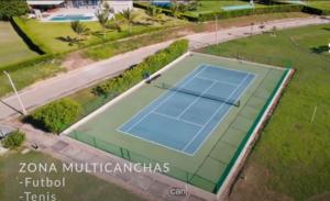 Tiện nghi tennis/bóng quần (squash) tại Resort frente al mar