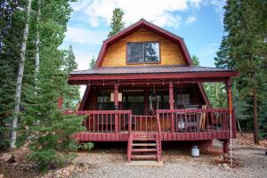 Το κτήριο όπου στεγάζεται  η παραθεριστική κατοικία