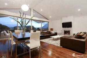 Un lugar para sentarse en 126 Spacious apt in the heart of Sorrento