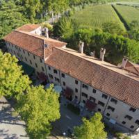an overhead view of an apartment building with trees at Albergo La Bersagliera in Noventa di Piave