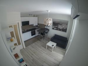 Kuchyňa alebo kuchynka v ubytovaní Nautika Apartment
