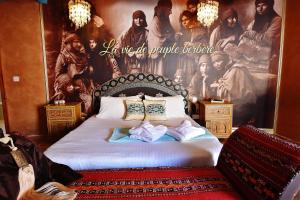 Postel nebo postele na pokoji v ubytování Chapel 5 Boutique Suites B&B