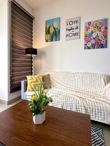 Posezení v ubytování House Of Adhinata Homestay