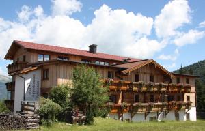 Budynek, w którym mieści się apartament
