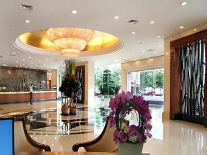 Lobi atau kawasan kaunter penerimaan di The Pavilion Hotel +260 gambar