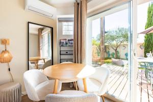 Χώρος καθιστικού στο COCOON IN CASSIS