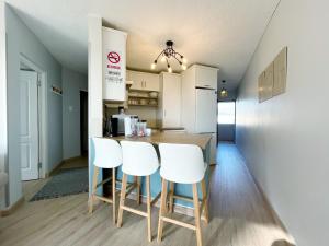 Η κουζίνα ή μικρή κουζίνα στο Coastal Hospitality - De Valle 24