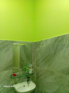 Ένα μπάνιο στο HOTEL MOTeL Đồng Khởi