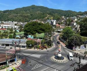 En generel udsigt til bjerge eller udsigt til bjerge taget fra pensionatet + 22 billeder