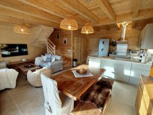 Φωτογραφία από το άλμπουμ του Chalet des Aigles Reallon σε Reallon