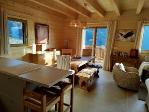 Φωτογραφία από το άλμπουμ του Chalet des Aigles Reallon σε Reallon