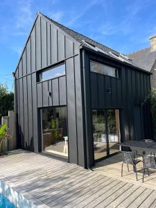 Gallery image of Maison calme avec jardin et piscine-proche plage in Lampaul-Plouarzel