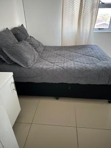 Postel nebo postele na pokoji v ubytování Dwellers Double