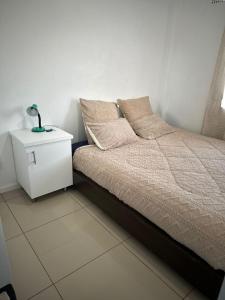 Postel nebo postele na pokoji v ubytování Dwellers Double