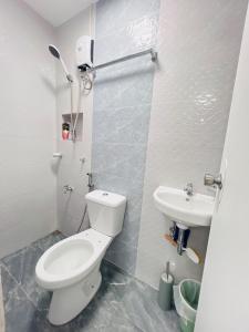 Ένα μπάνιο στο JMary's Stayhouse