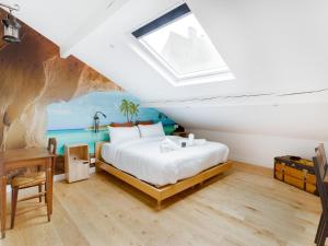 Ένα ή περισσότερα κρεβάτια σε δωμάτιο στο Villa Marilyn proche St Germain en Laye-Versailles +29 φωτογραφίες
