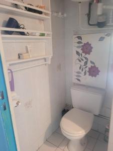 Koupelna v ubytování studio front de mer LE BARCARES