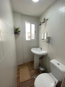 Koupelna v ubytování PUSHE Bedroom Granada Estacion Business & Culture 5