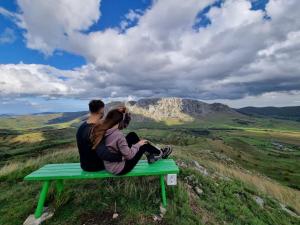 ルメテアにあるRemote Tiny House Retreatのギャラリーの写真 +57枚の写真
