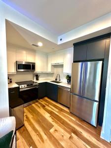 Η κουζίνα ή μικρή κουζίνα στο Free Parking at Luxury Buckhead Hideaway