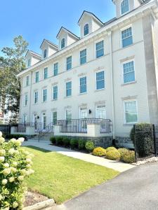 Το κτήριο όπου στεγάζεται  το διαμέρισμα