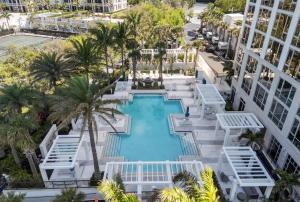 an aerial view of the pool at the resort at Smart-home & Panoramic Water Views in Naples