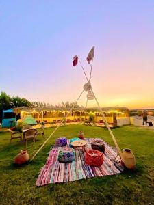 Φυσικό τοπίο κοντά σε αυτό το κάμπινγκ +9 φωτογραφίες