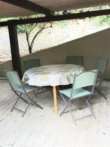 Fotografie z fotogalerie ubytování GITE BAS-EN-BASSET, HAUTE-LOIRE, MAISON et JARDIN ATYPIQUE PLEINE NATURE v destinaci Bas-en-Basset