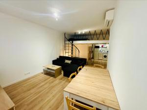 Kuchyň nebo kuchyňský kout v ubytování Studio for 4 people Downtown