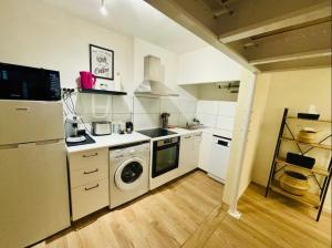 Kuchyň nebo kuchyňský kout v ubytování Studio for 4 people Downtown + 4 fotografie